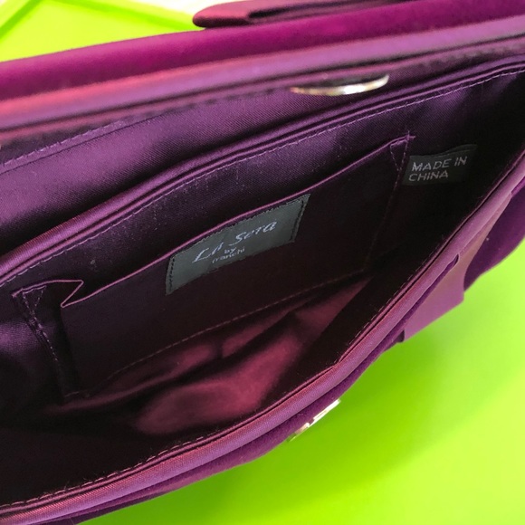 Faux Velvet Purple Clutch with Bow & Chain - Picture 4 of 8